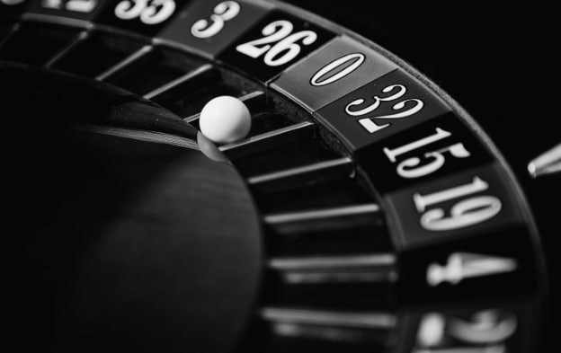 Platform hot985 menyediakan berbagai kategori permainan dan sportsbook